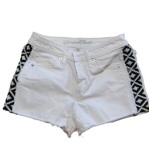 Girl's Universal Thread 24R shorts